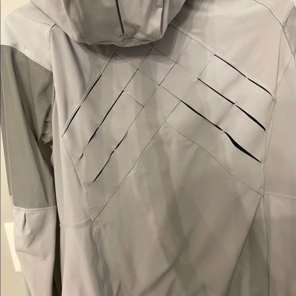 Lululemon light speed jacket reflective - Picture 9 of 9